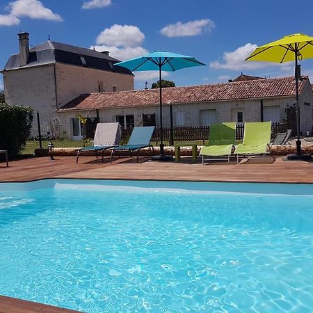 Bed and Breakfast Le Domaine De Bellevue Tanzac Екстер'єр фото