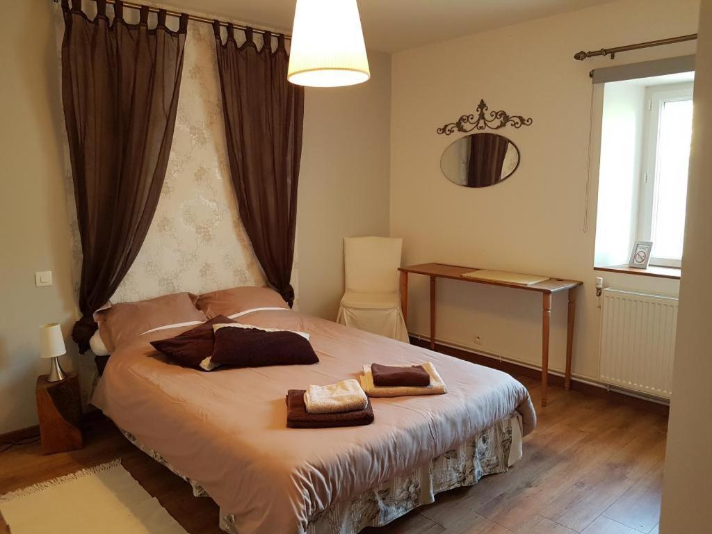 Bed and Breakfast Le Domaine De Bellevue Tanzac Екстер'єр фото