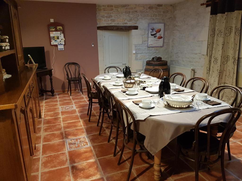 Bed and Breakfast Le Domaine De Bellevue Tanzac Екстер'єр фото