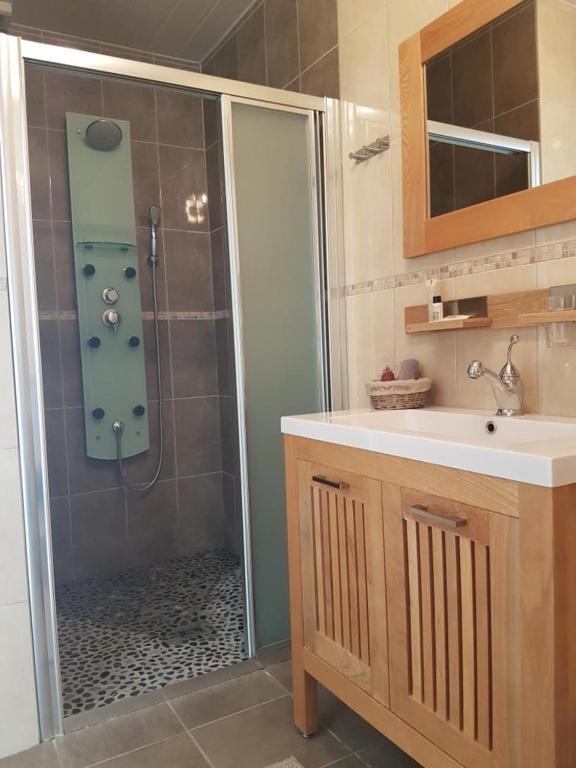 Bed and Breakfast Le Domaine De Bellevue Tanzac Екстер'єр фото