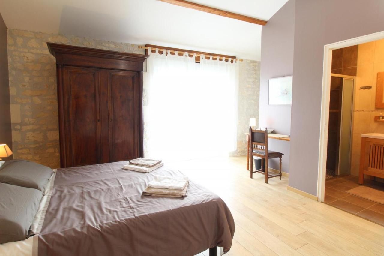 Bed and Breakfast Le Domaine De Bellevue Tanzac Екстер'єр фото